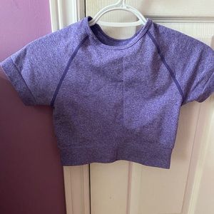 Lavender Gym crop top shirt 👚🏋🏽‍♀️